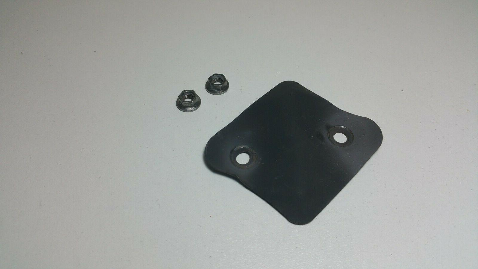 plaque et ecrous d echappement de tronconneuse