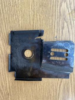 Plaque guide cha&icirc;ne tron&ccedil;onneuse mac culloch PM 605